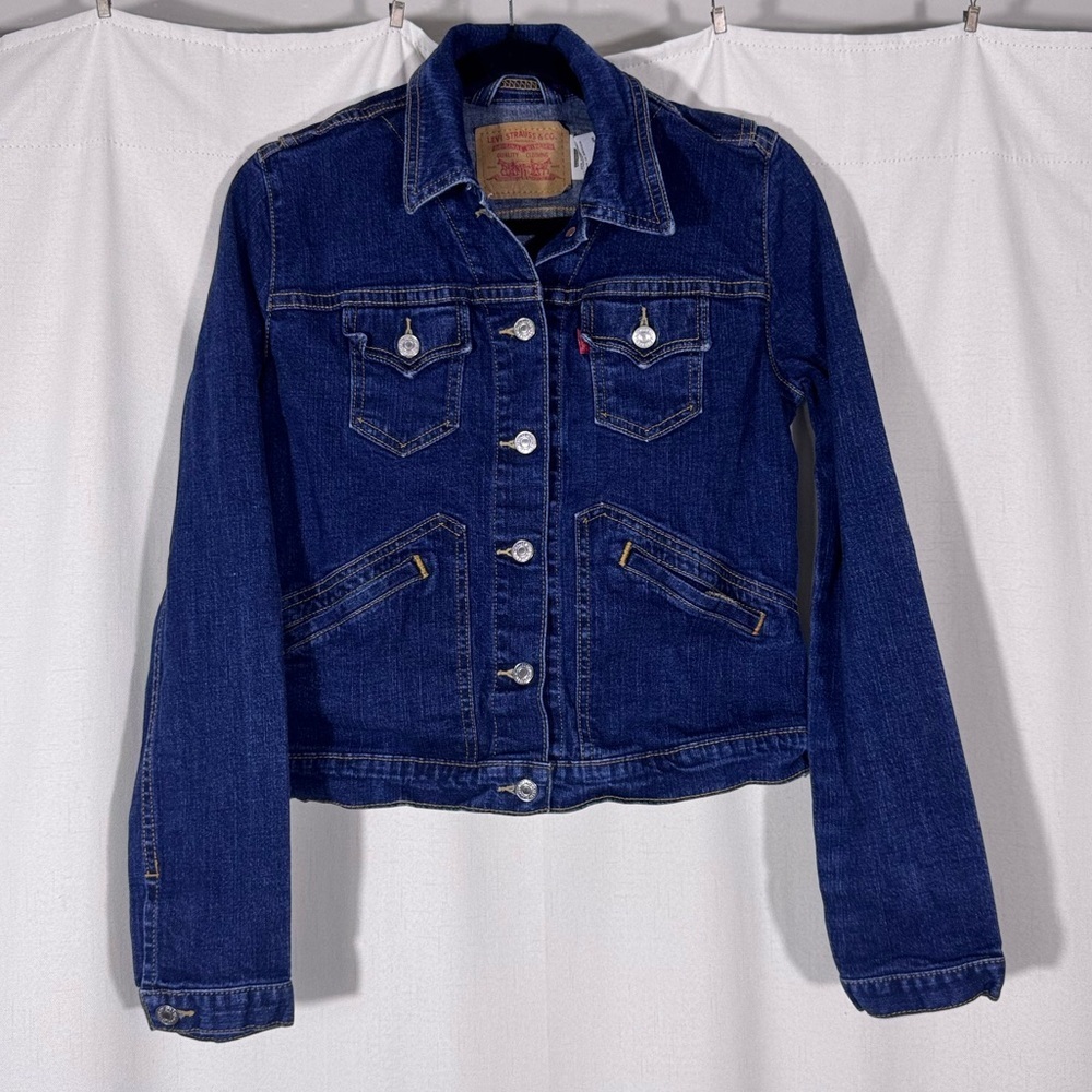 Levi’s Junior’s Dark Wash Denim Jacket